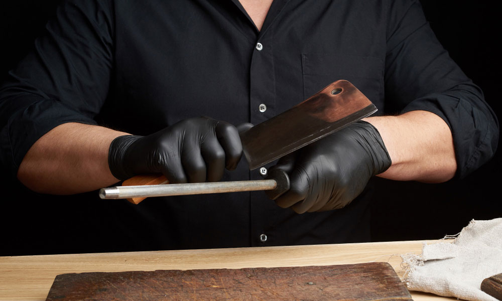 DIY vs. Professional Knife Sharpening: Expert Advice for Perfect Cuts